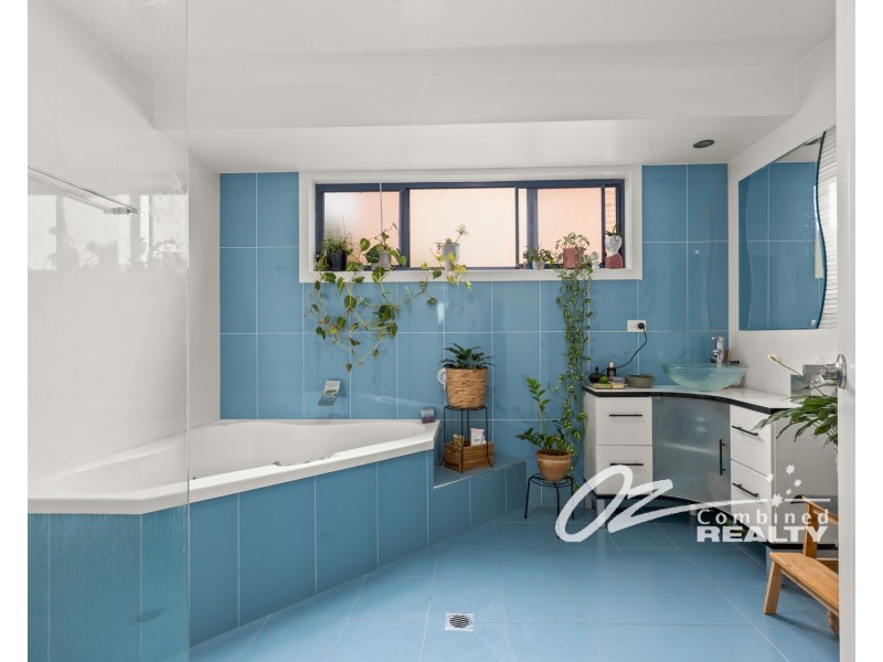 74 Waratah Crescent, Sanctuary Point NSW 2540