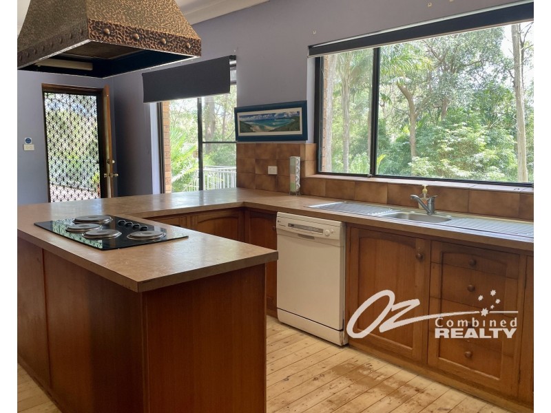 16 Fairfax Road, Woollamia NSW 2540