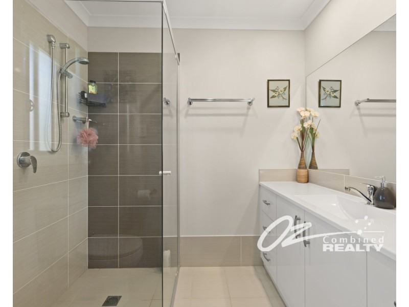 3 Lachlan Crescent, St Georges Basin NSW 2540