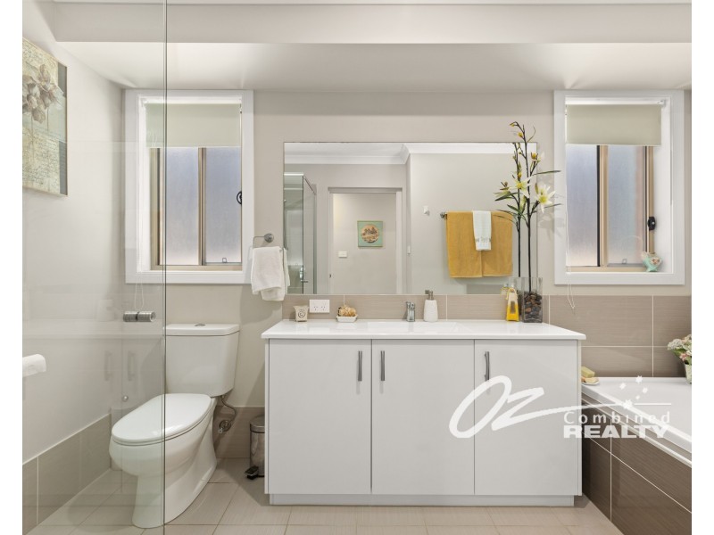 3 Lachlan Crescent, St Georges Basin NSW 2540