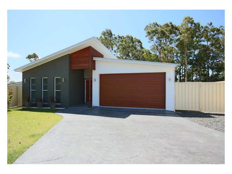 6A Waxberry Place, Sanctuary Point NSW 2540