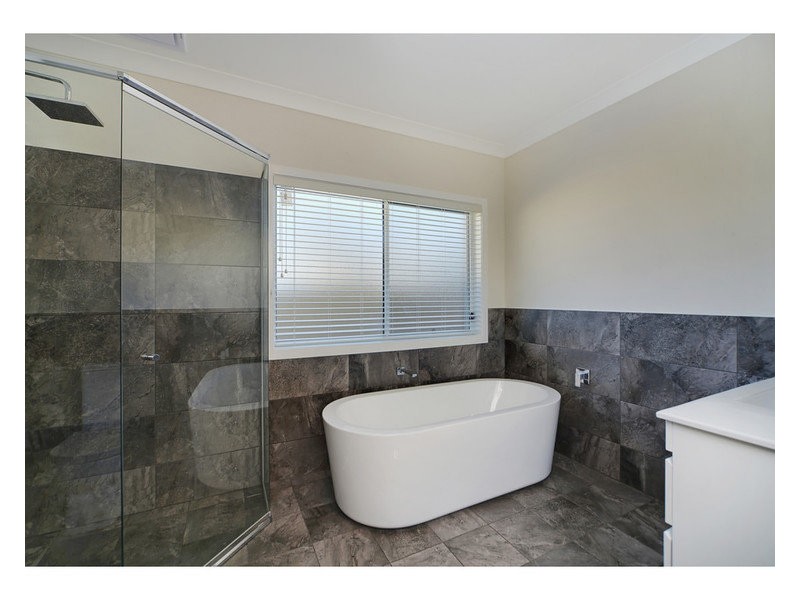 6A Waxberry Place, Sanctuary Point NSW 2540