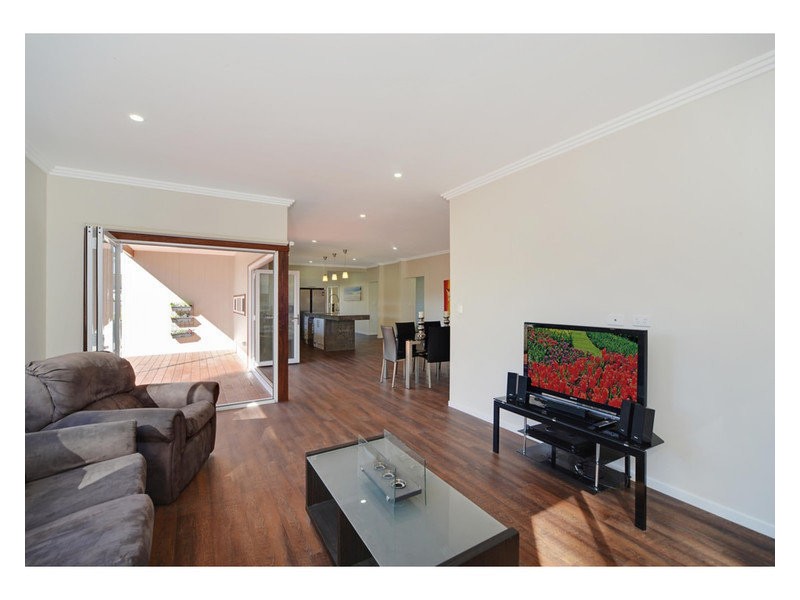 6A Waxberry Place, Sanctuary Point NSW 2540