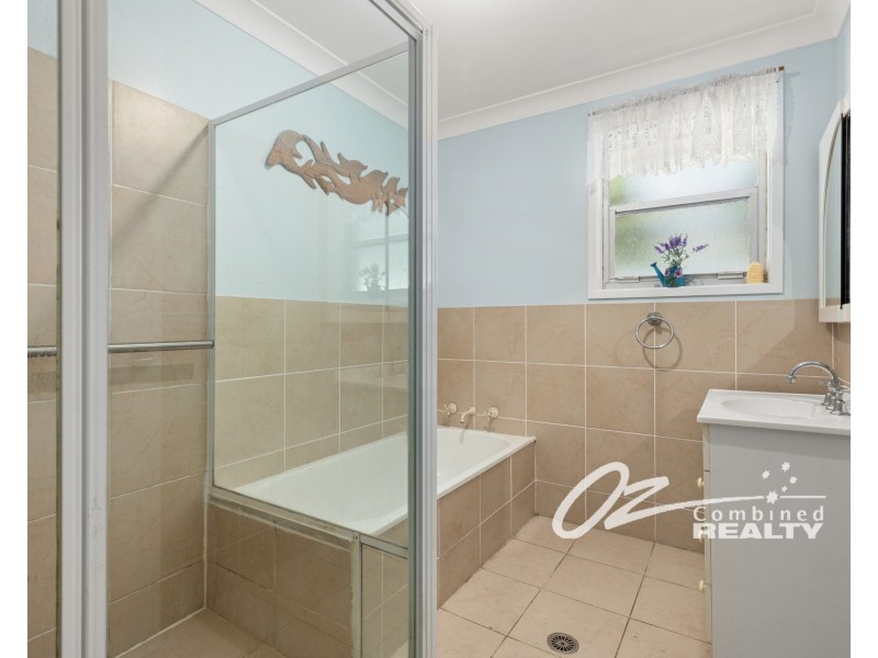 27 Roberts Street, Old Erowal Bay NSW 2540