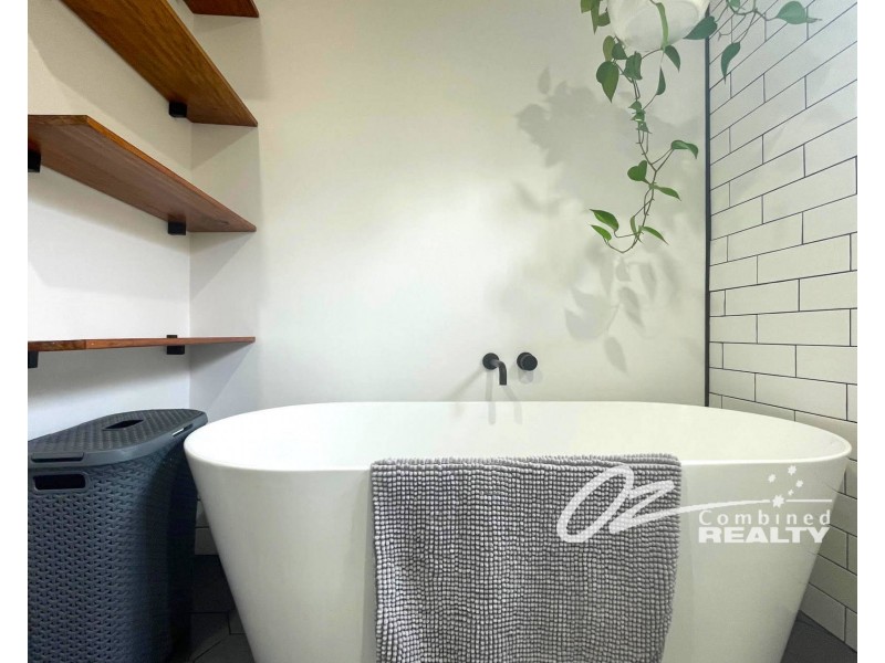 70 Waratah Crescent, Sanctuary Point NSW 2540