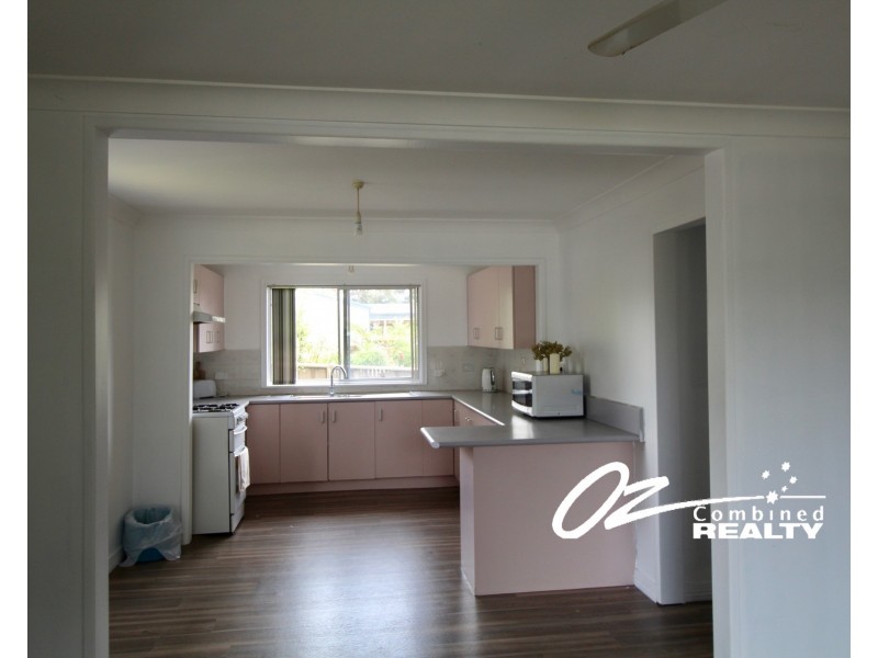 1 Roberts Street, Old Erowal Bay NSW 2540