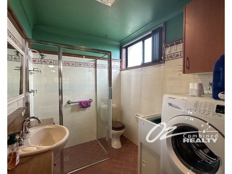 1 Tasman Road, St Georges Basin NSW 2540