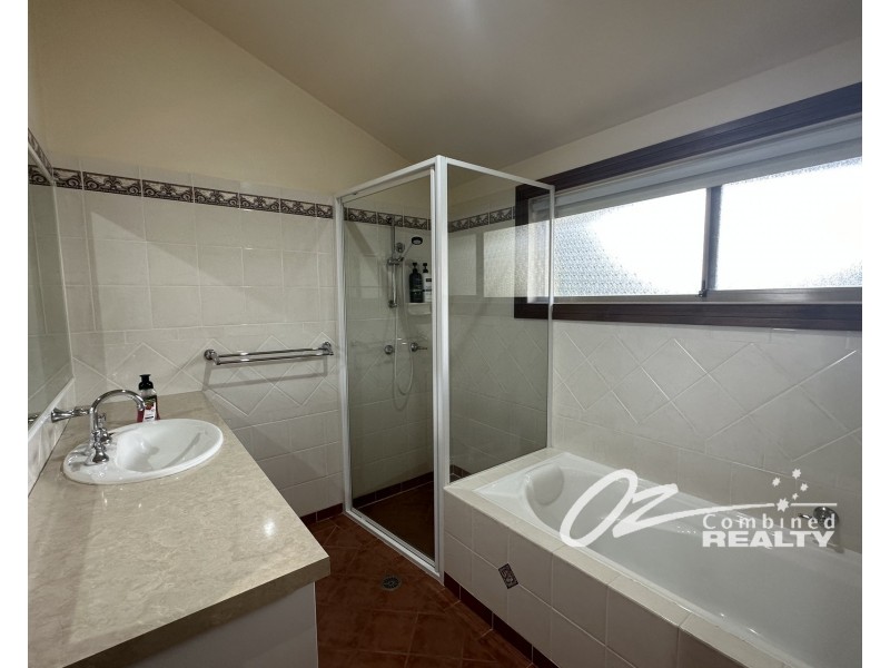 1 Tasman Road, St Georges Basin NSW 2540