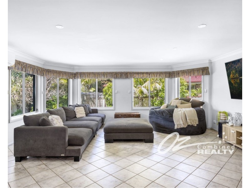 6 Hurst Place, St Georges Basin NSW 2540