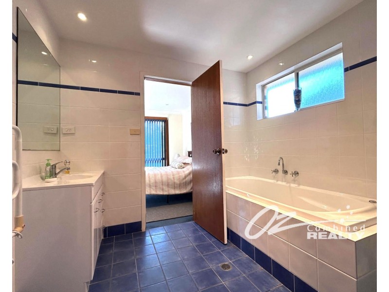 40 Warrego Drive, Sanctuary Point NSW 2540