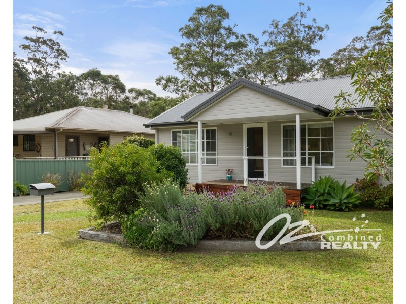 10 Salinas Street, Sanctuary Point NSW 2540