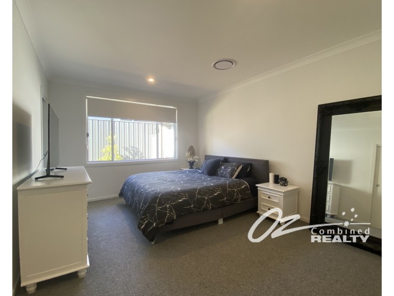 6 Coaster Circuit, Vincentia NSW 2540