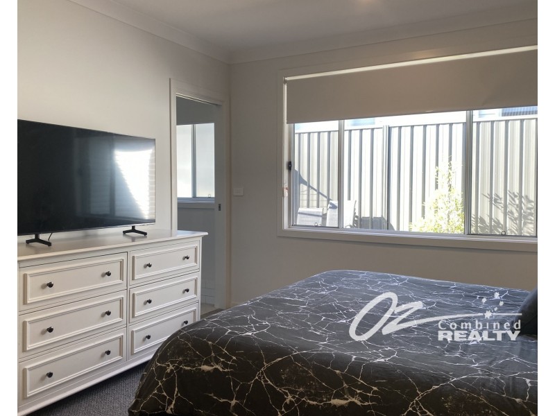 6 Coaster Circuit, Vincentia NSW 2540