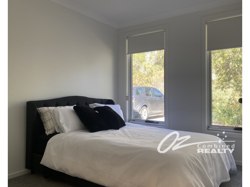 6 Coaster Circuit, Vincentia NSW 2540