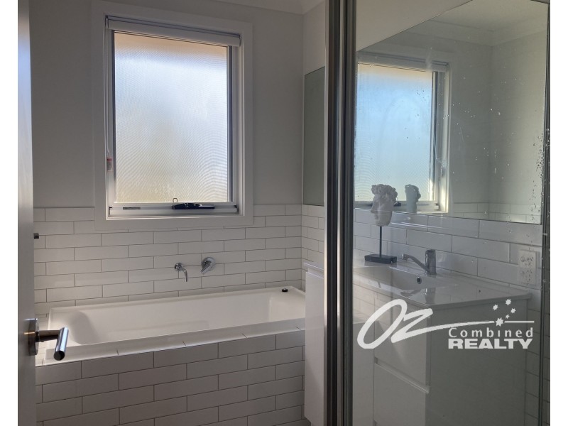 6 Coaster Circuit, Vincentia NSW 2540