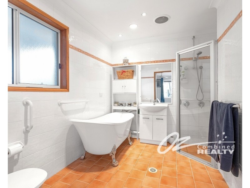 24 Panorama Road, St Georges Basin NSW 2540