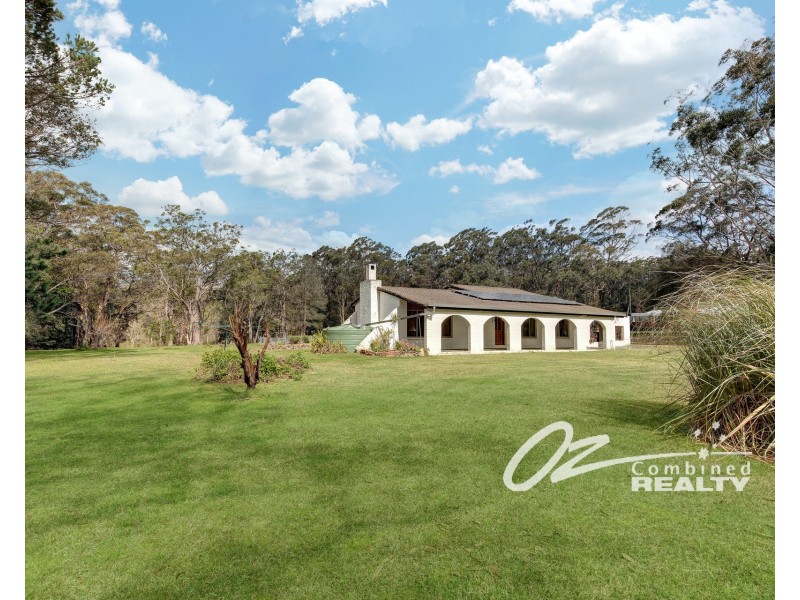 7 Knoll Parade, Woollamia NSW 2540