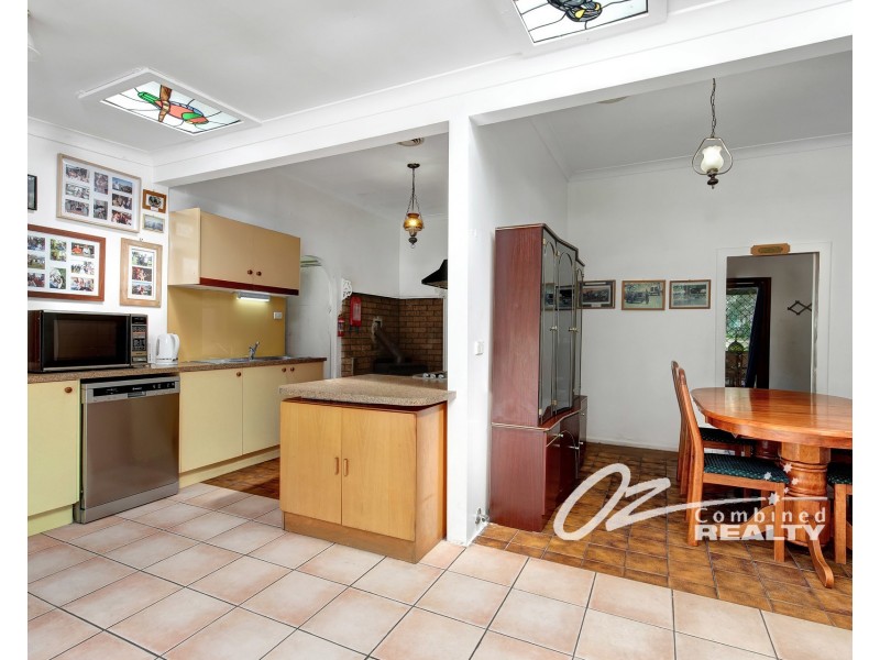 7 Knoll Parade, Woollamia NSW 2540