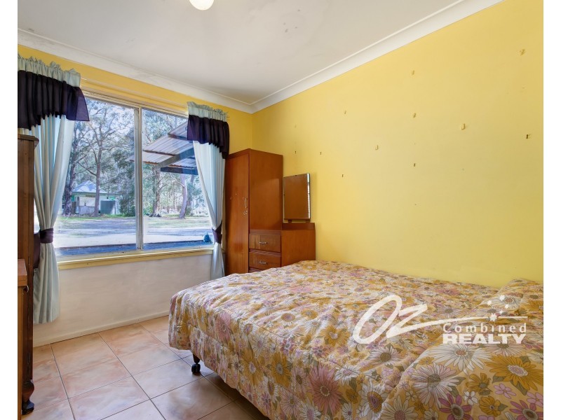 7 Knoll Parade, Woollamia NSW 2540