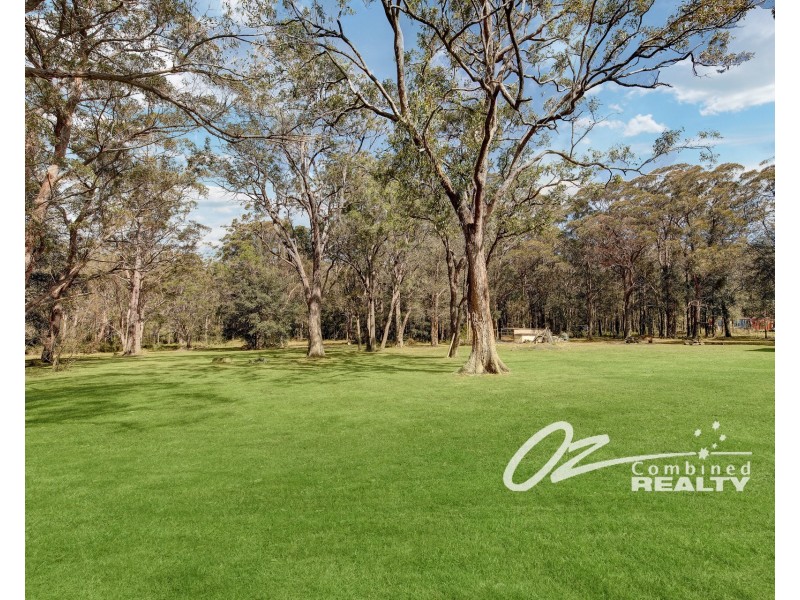 7 Knoll Parade, Woollamia NSW 2540