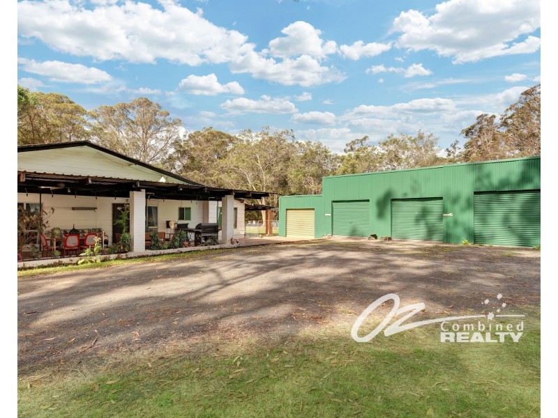 7 Knoll Parade, Woollamia NSW 2540