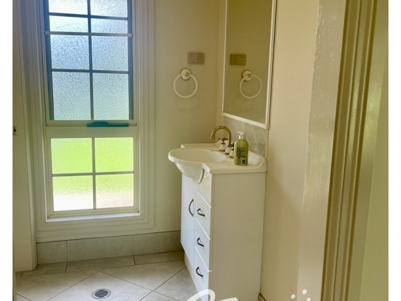 B/775 Falls Road, Falls Creek NSW 2540