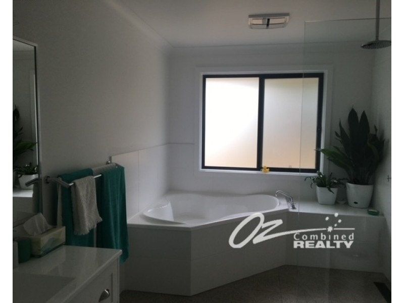 748 Woollamia Road, Woollamia NSW 2540