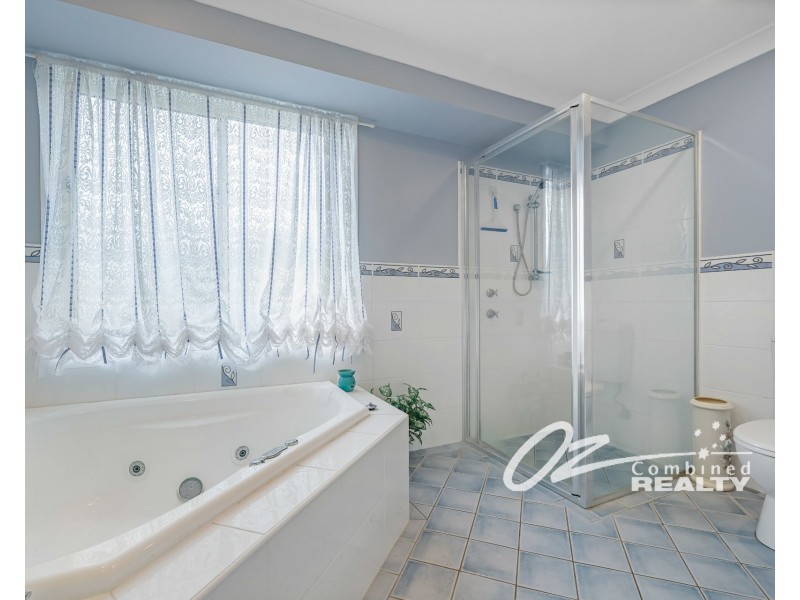 7 June Avenue, Basin View NSW 2540