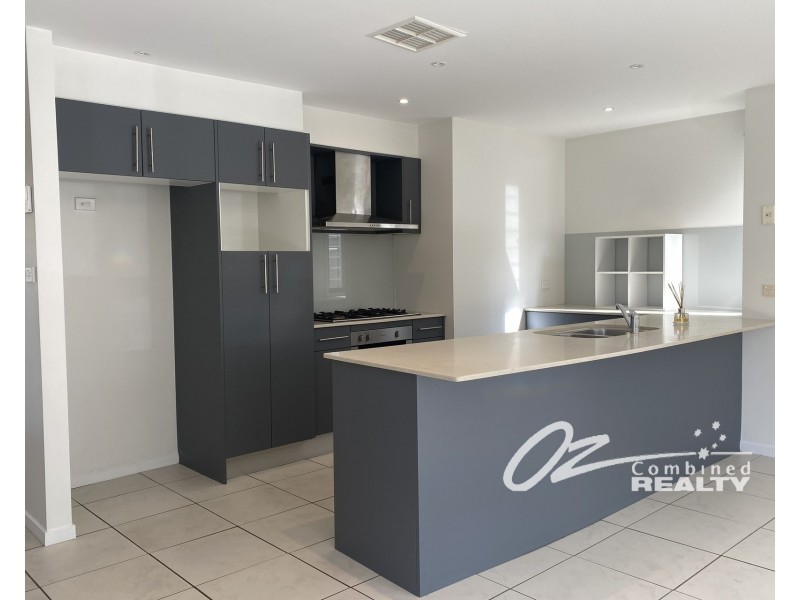 2/80 Currambene Street, Huskisson NSW 2540