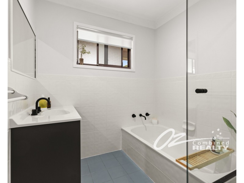 4 Decora Avenue, Sanctuary Point NSW 2540