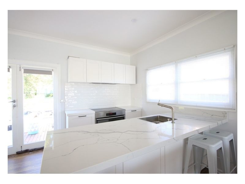 220 Walmer Avenue, Sanctuary Point NSW 2540