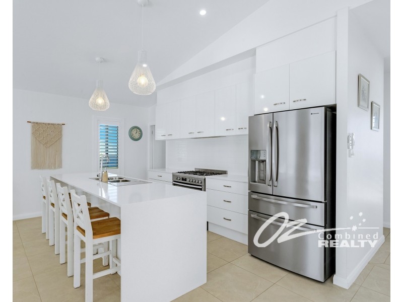 12 Wullun Close, Sanctuary Point NSW 2540