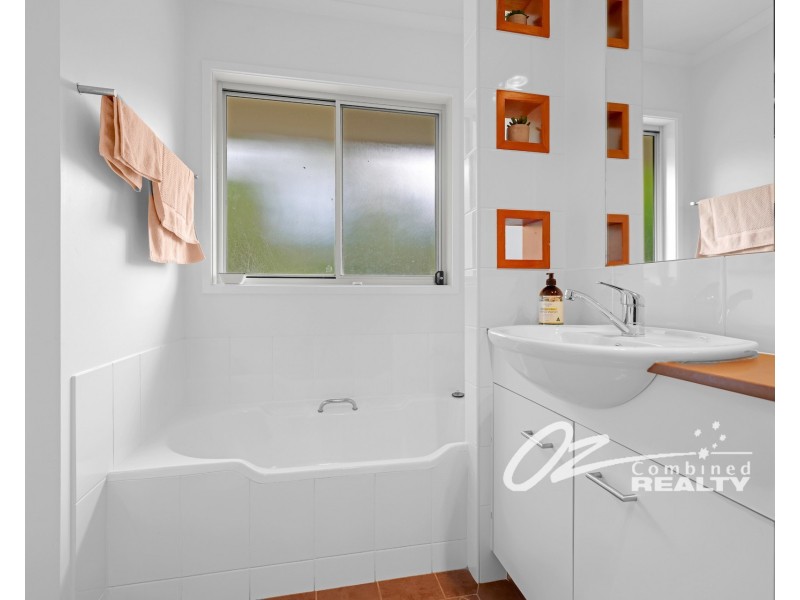 235 Elizabeth Drive, Vincentia NSW 2540