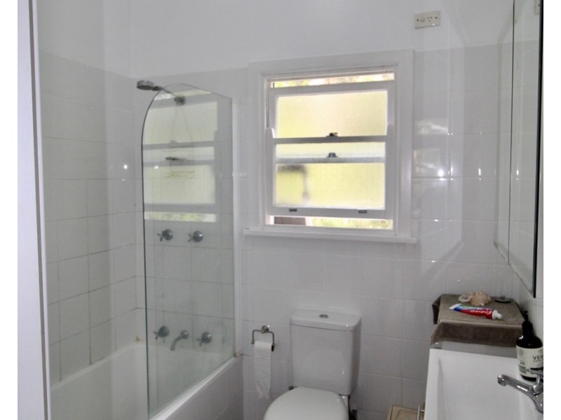 98 MacGibbon Parade, Old Erowal Bay NSW 2540