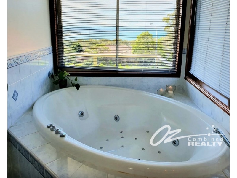 6 Whitshed Place, Vincentia NSW 2540