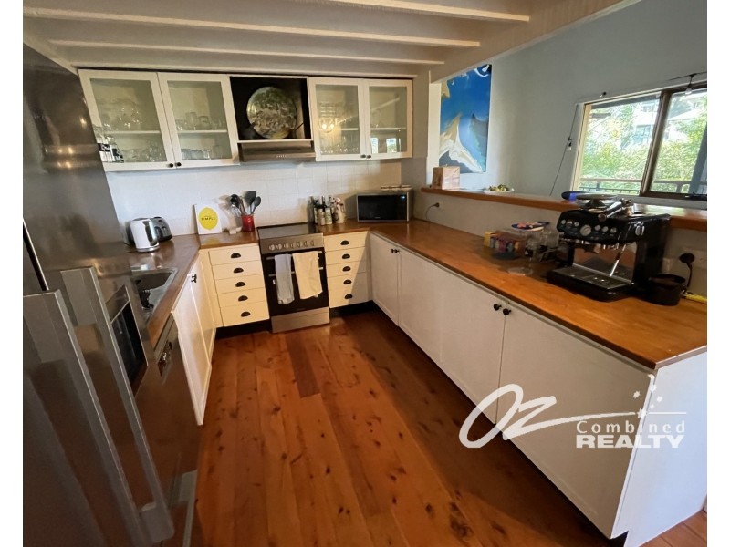 19 Booderee Avenue, Hyams Beach NSW 2540