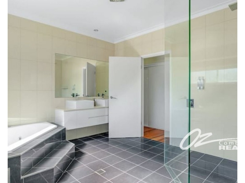 16 Park Road, St Georges Basin NSW 2540