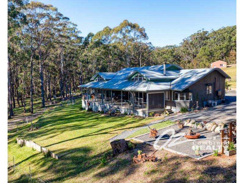 16 McArthur Drive, Falls Creek NSW 2540