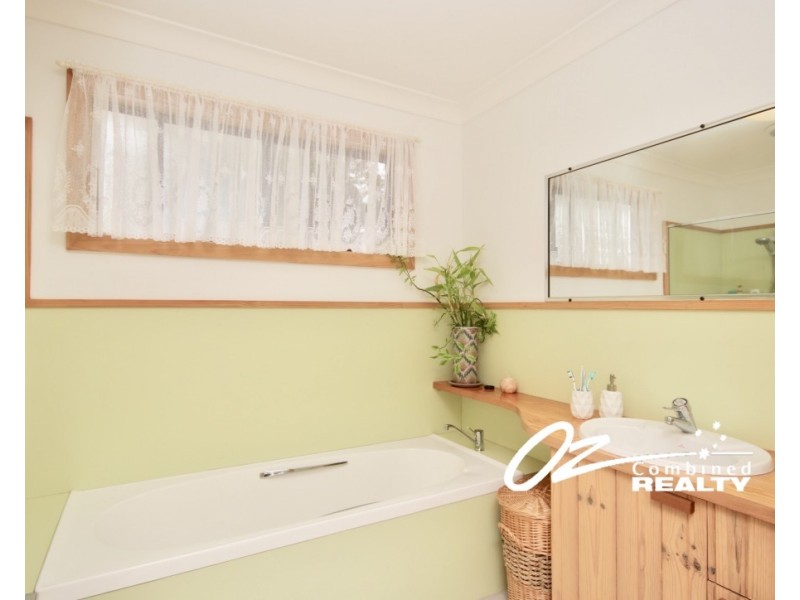 32 Island Point Road, St Georges Basin NSW 2540