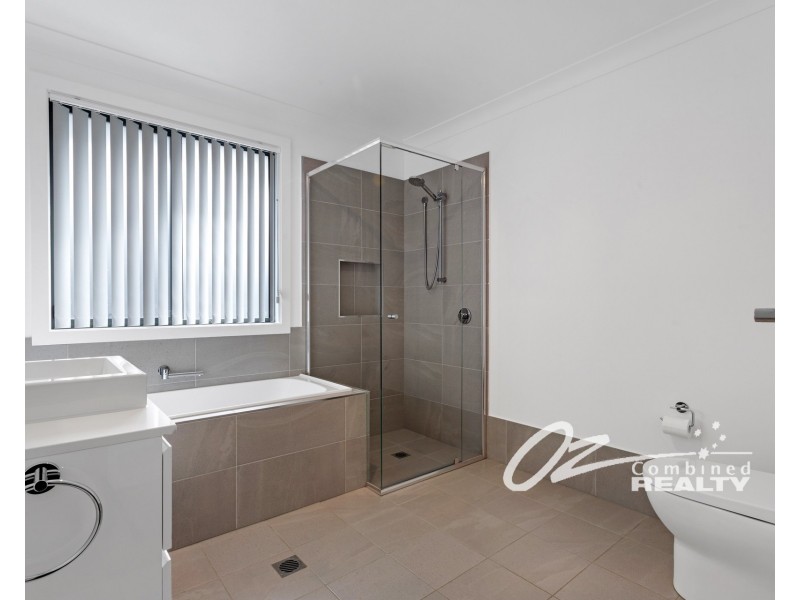 B/28 Bexhill Avenue, Sussex Inlet NSW 2540