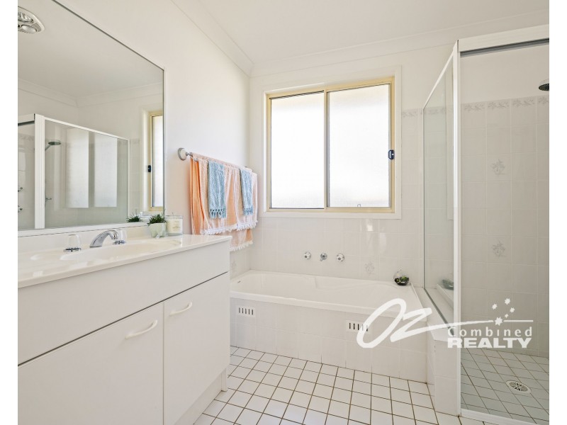 3 Hurst Place, St Georges Basin NSW 2540