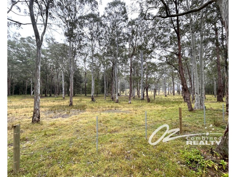 32 Bellabimbi Way, Basin View NSW 2540