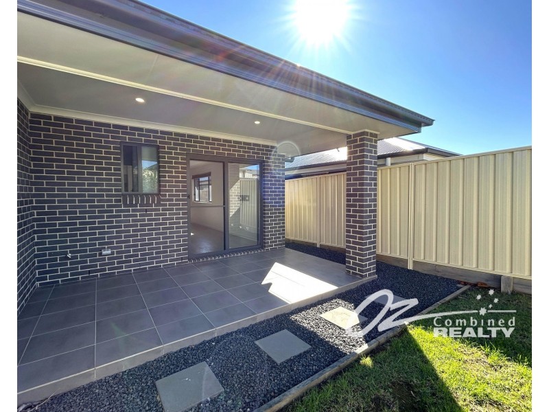 B/20 Tahnee Street, Sanctuary Point NSW 2540