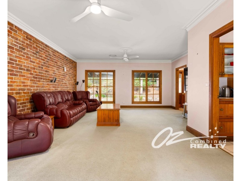 15 McArthur Drive, Falls Creek NSW 2540