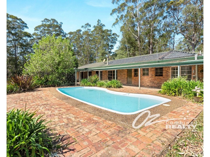 15 McArthur Drive, Falls Creek NSW 2540