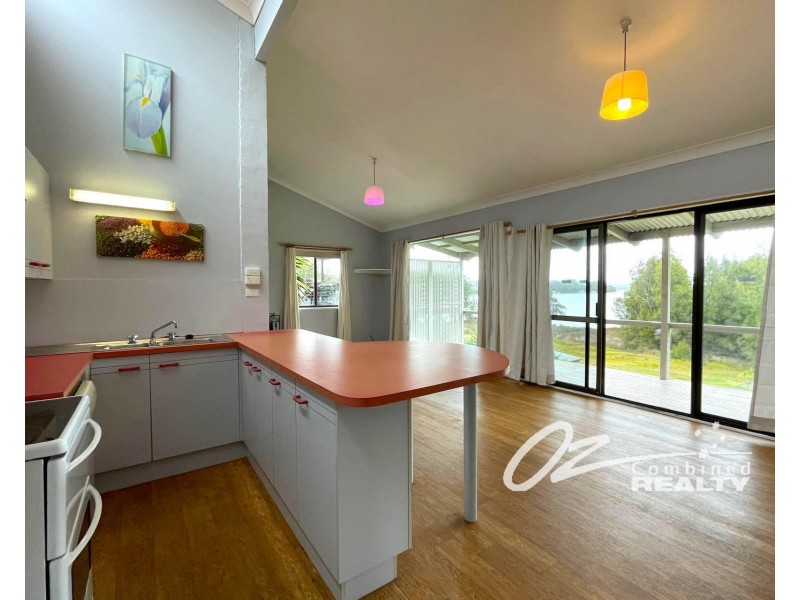 18 Caulfield Parade, Old Erowal Bay NSW 2540