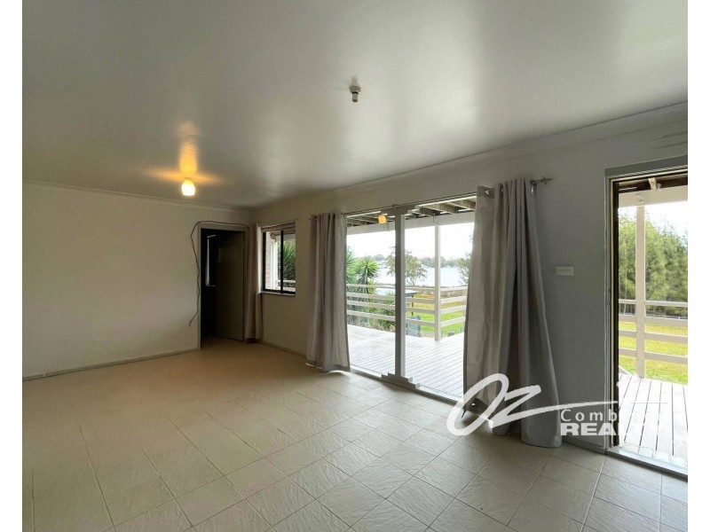 18 Caulfield Parade, Old Erowal Bay NSW 2540