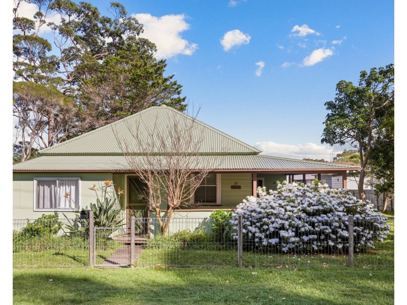 25 Currambene Street, Huskisson NSW 2540