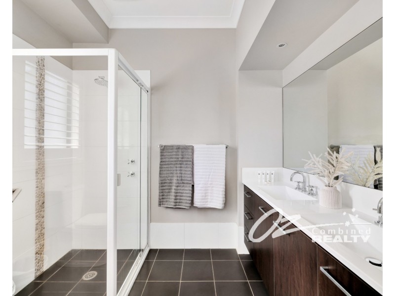 15 Hogbin Crescent, Sanctuary Point NSW 2540