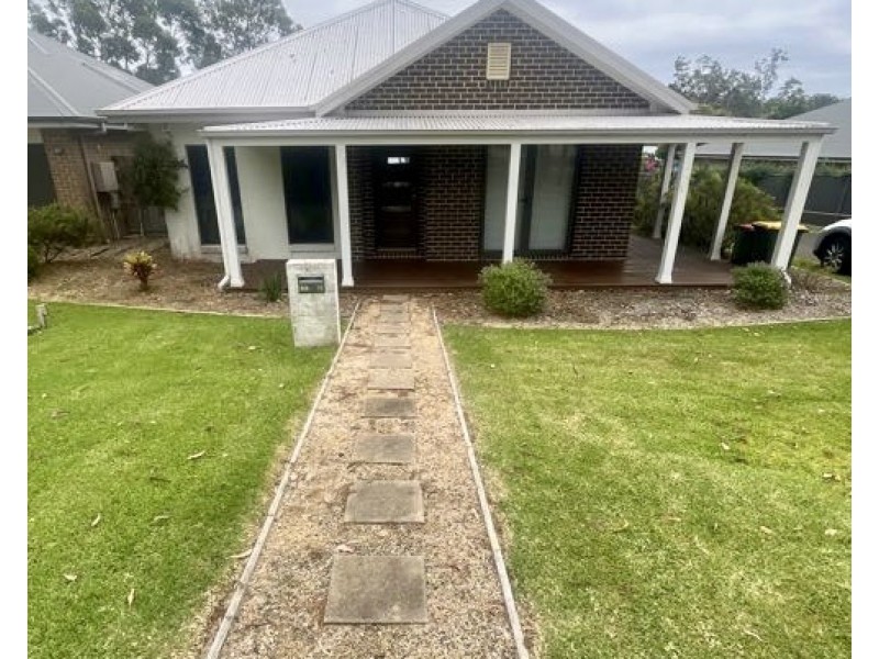 11 Bayswood Avenue, Vincentia NSW 2540